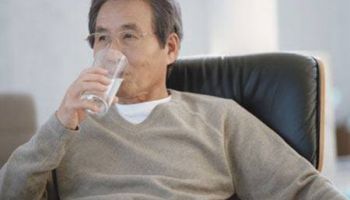 Lý do mắc sỏi thận